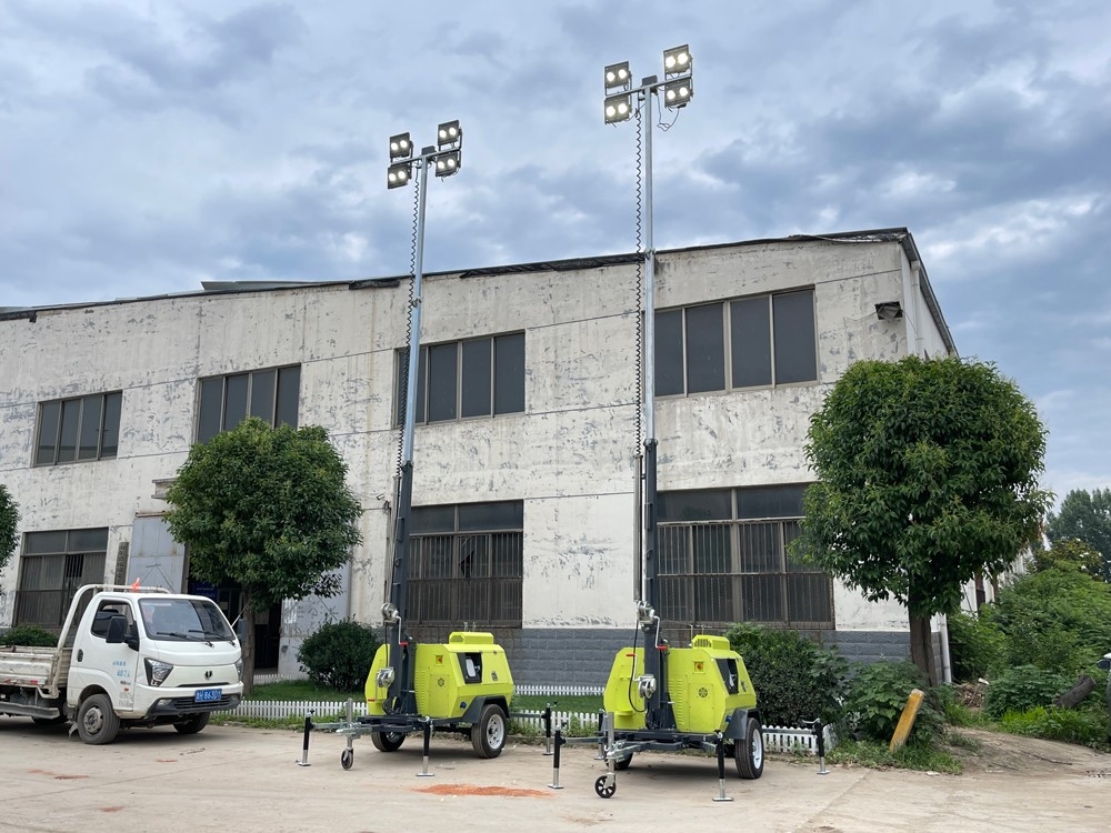 持續(xù)交貨中！山東思拓瑞克20臺(tái)9米移動(dòng)照明燈車陸續(xù)發(fā)貨發(fā)往蒙古國(guó)